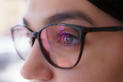 Dioptriás monitor szemüveg előnyei