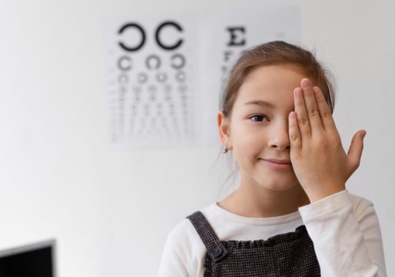 doctor-testing-patient-eyesight (5) (1)